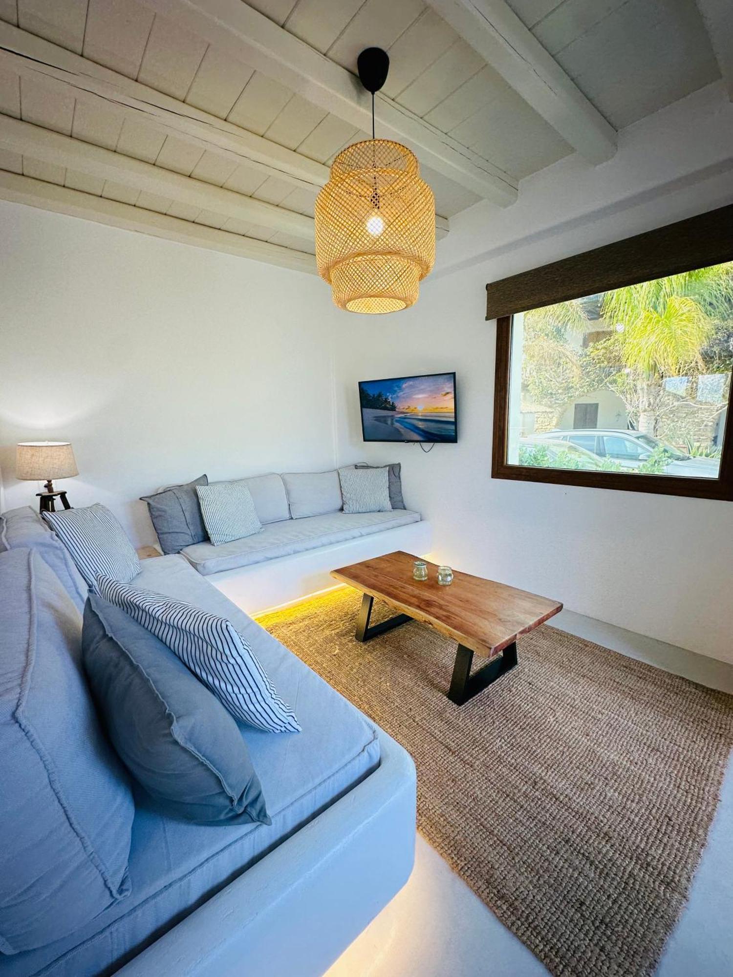 Divers House Agrari  Bagian luar foto