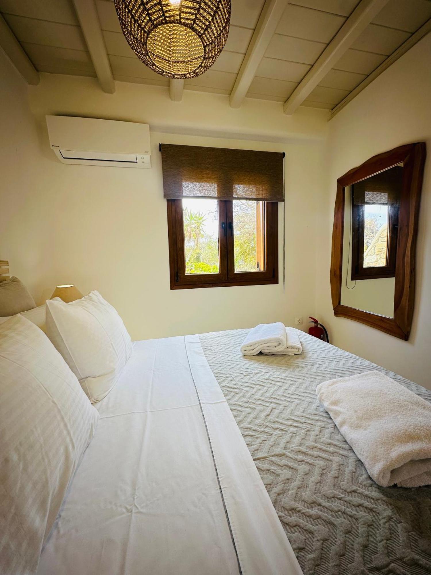 Divers House Agrari  Bagian luar foto