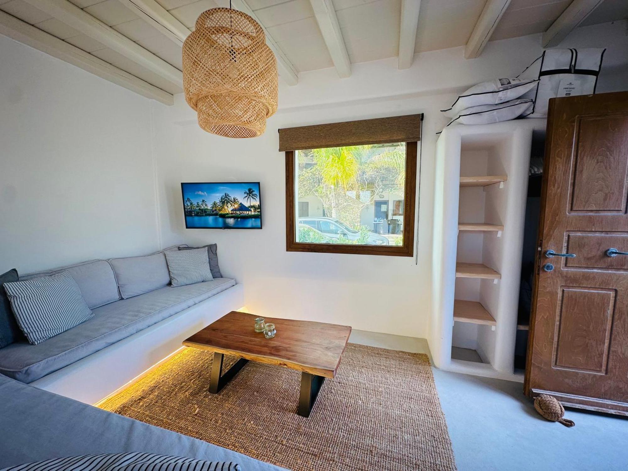Divers House Agrari  Bagian luar foto