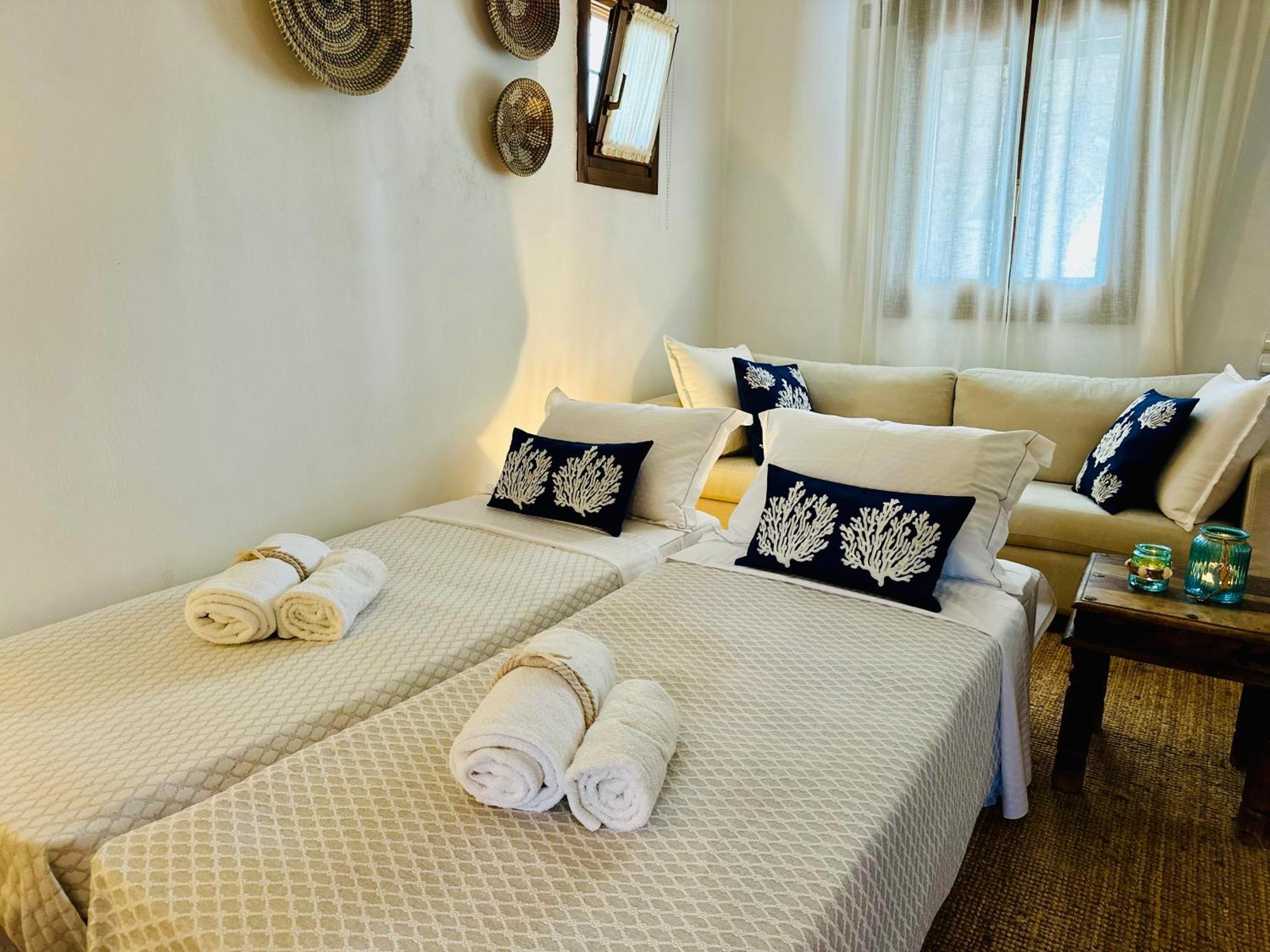 Divers House Agrari  Bagian luar foto